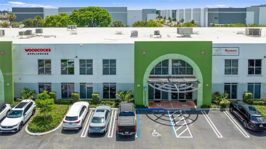 7774 NW 46th St, Doral, Florida 33166, USA