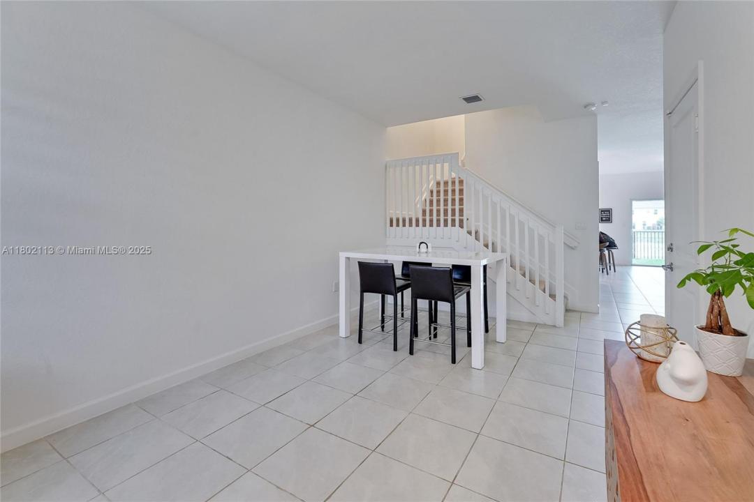 12767 NW 23rd Pl, Miami, Flórida 33167, Estados Unidos