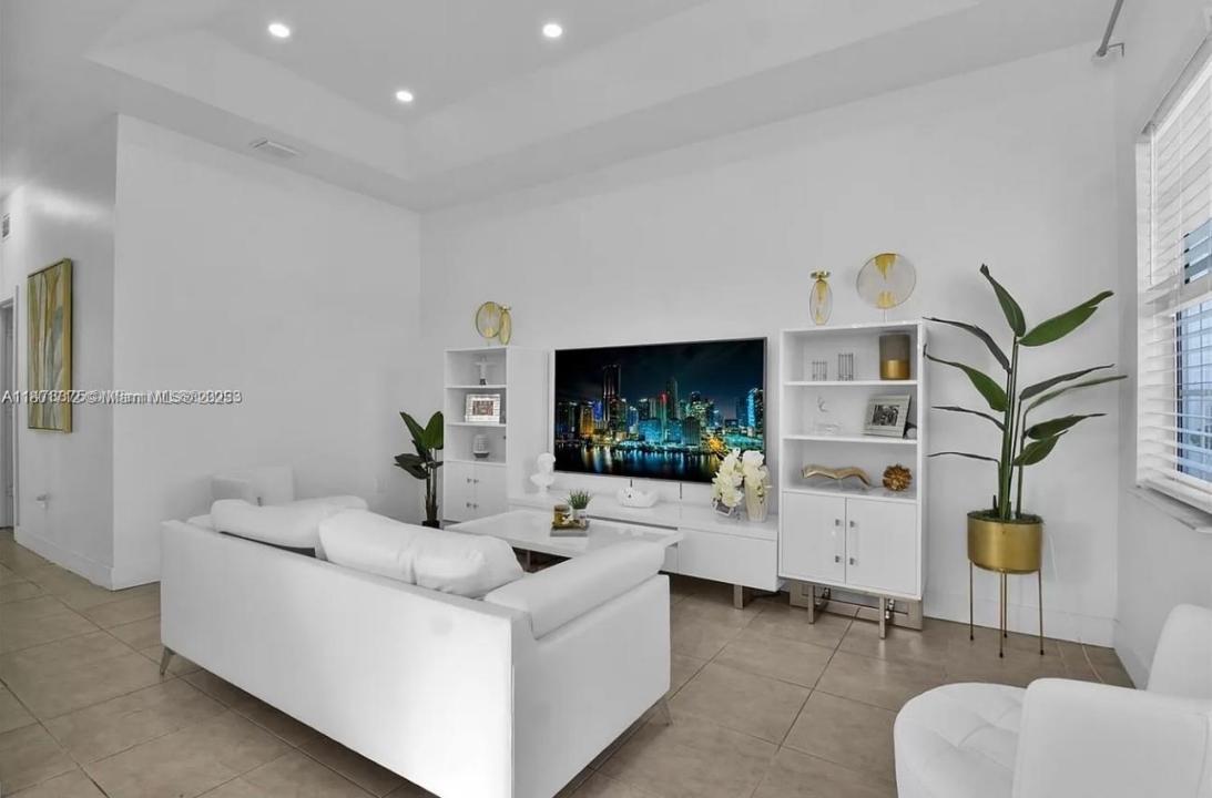 12202 SW 216th St, Miami, Florida 33170