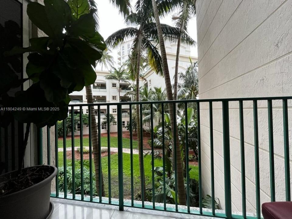 19900 E Country Club Dr 218, Aventura, 佛羅里達州 33180, 美國