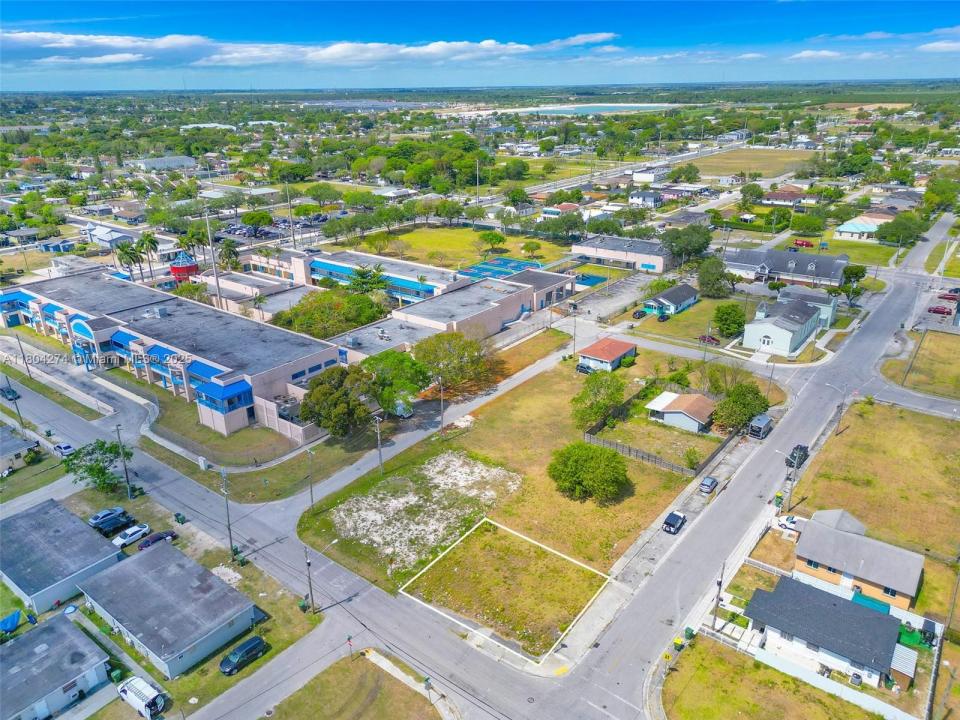 402 SW 6th St, Homestead, فلوريدا 33030, الولايات المتحدة