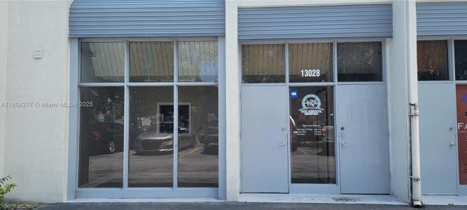 13028 SW 120th St 9, Miami, Florida 33186, USA