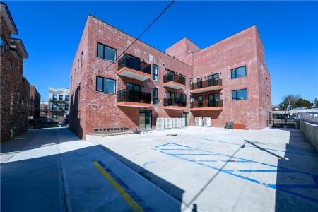 16502 Sanford Avenue, نيويورك, نيويورك 11358, الولايات المتحدة