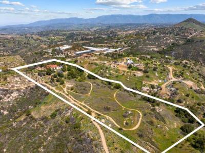 Mystery Mountain Road, Valley Center, California 92082, Estados Unidos