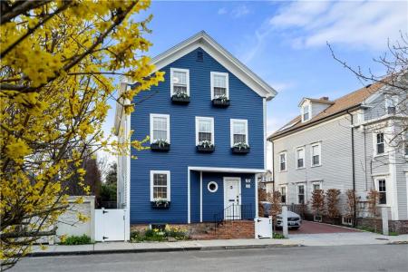 35 Marsh Street 2, Newport, RI 02840, USA