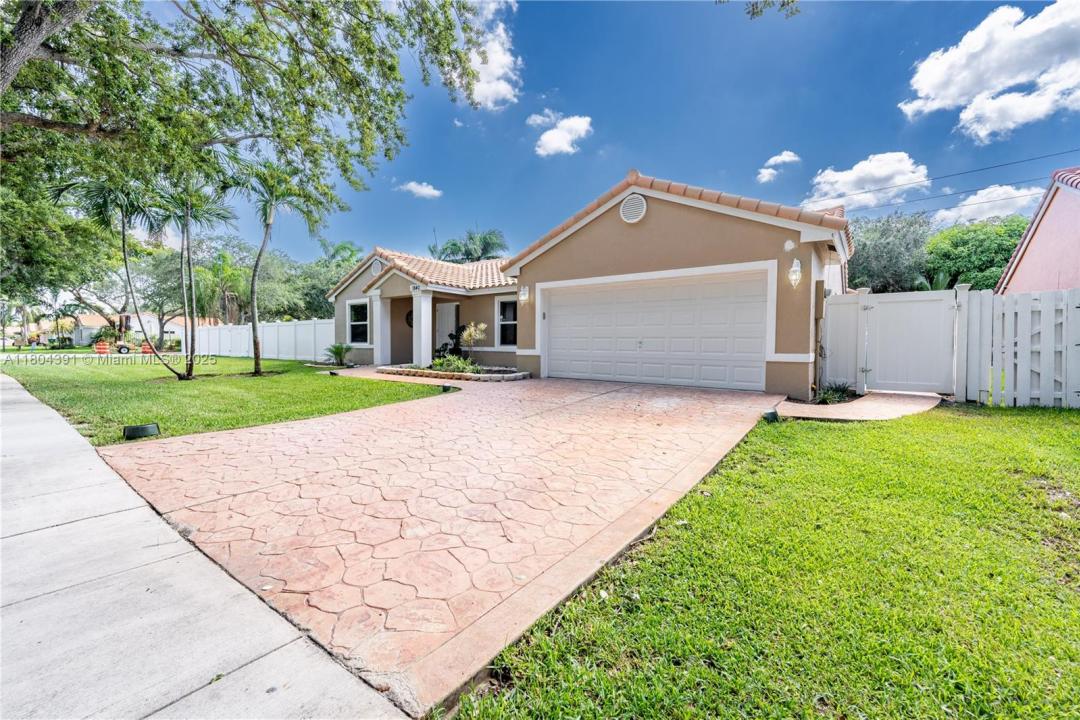 1840 SW 135th Way, Miramar, Florida 33027, USA