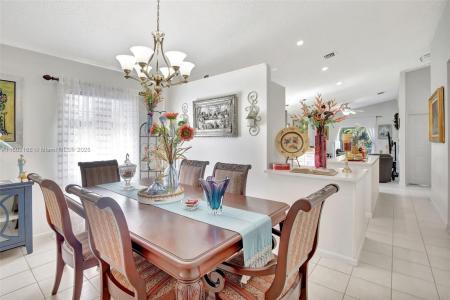 20494 SW 5th St, Pembroke Pines, Florida 33029, USA