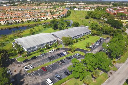 750 NE 195th St, Miami, Florida 33179, USA