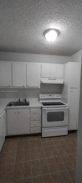 4007 N University Dr 210, Sunrise, Florida 33351, USA