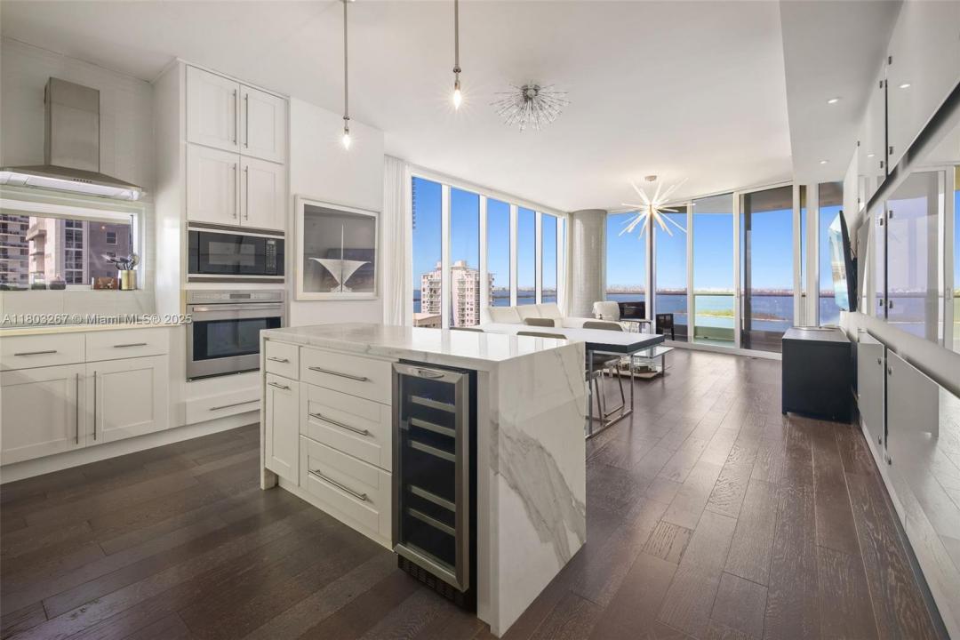 2020 N Bayshore Dr 2001, Miami, Florida 33137, Estados Unidos