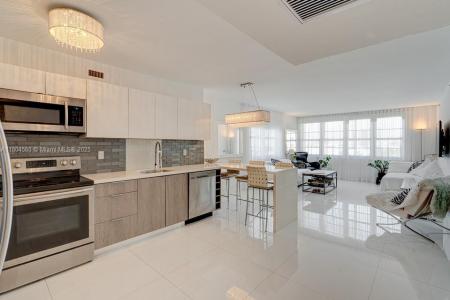 100 Lincoln Rd 614, Miami Beach, Florida 33139, USA