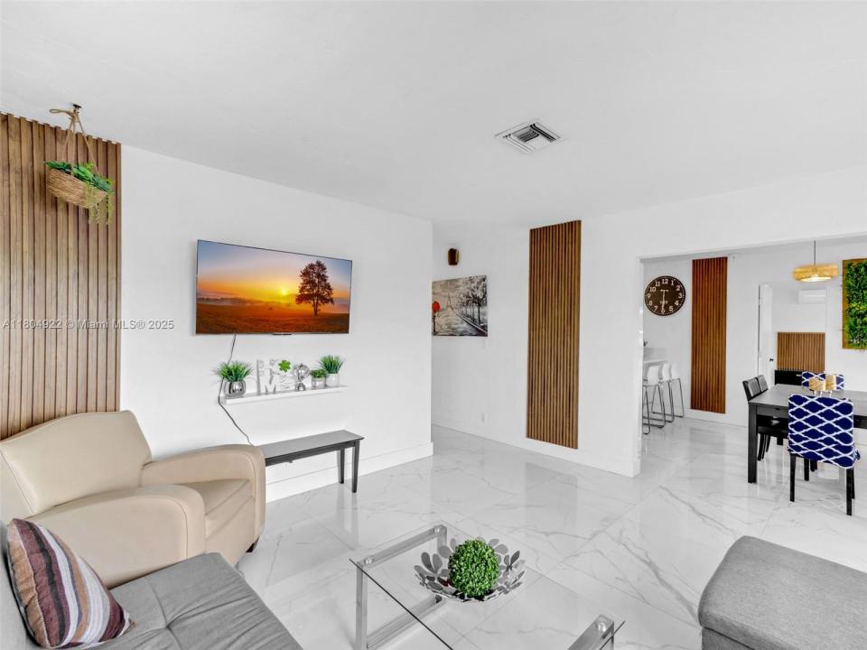 421 W Pembroke Rd 0, Hallandale Beach, Floride 33009, États-Unis