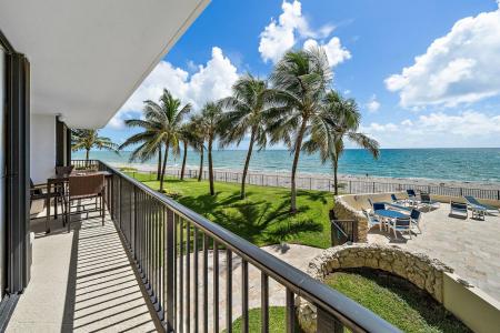 200 Beach Road 102, OCEAN TOWERS, Tequesta, Florida 33469