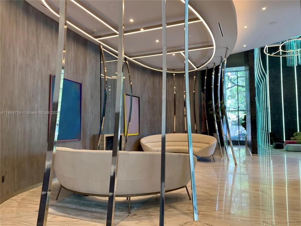 1000 Brickell Plz 1805, Miami, Floride 33131, États-Unis