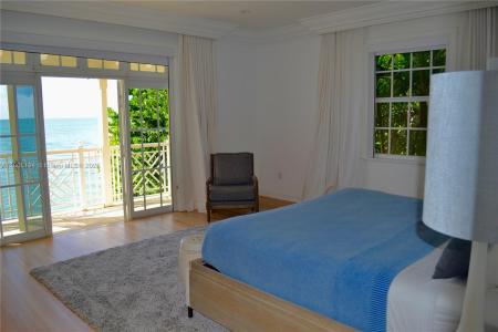 710 S Mashta Dr, Key Biscayne, Florida 33149