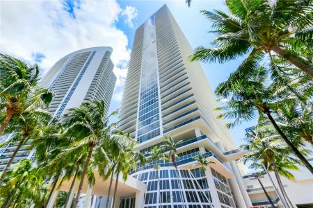 1830 S Ocean Dr 3804, Hallandale Beach, Florida 33009, USA