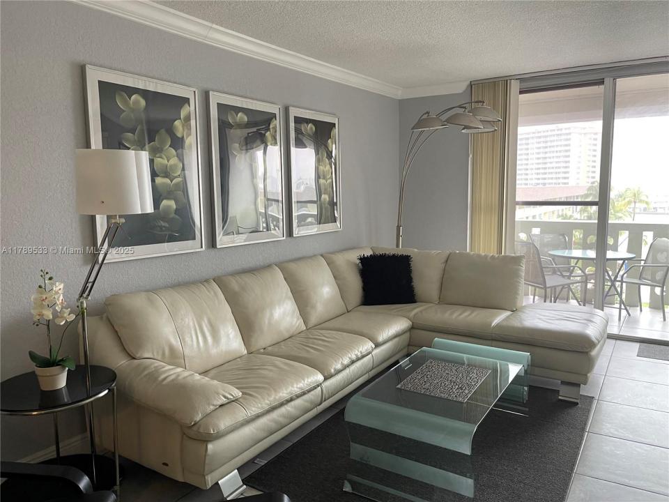 1893 S Ocean Dr 506, Hallandale Beach, Florida 33009