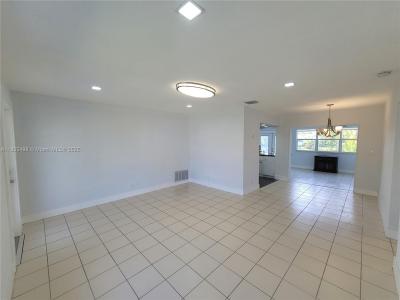 4519 NW 49th Dr, Tamarac, Florida 33319, USA