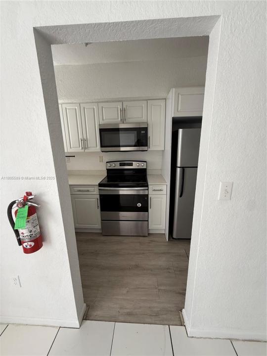 8463 NW 4th Ct 8463, Miami, Flórida 33150, Estados Unidos