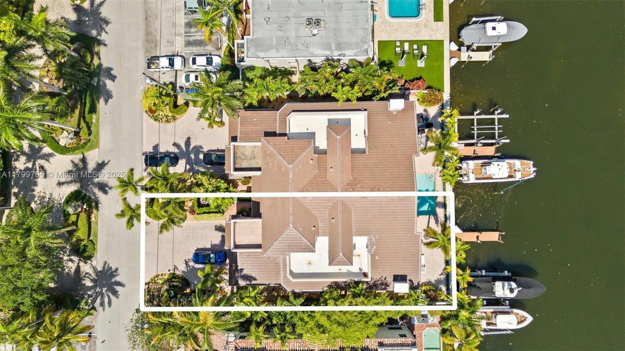 2719 NE 15th St 3, Fort Lauderdale, Флорида 33304, Соединенные Штаты