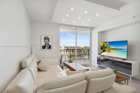 999 SW 1st Ave 2809, Miami, Florida 33130, USA