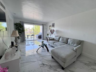 15241 SW 80th St 207, Miami, Florida 33193, USA