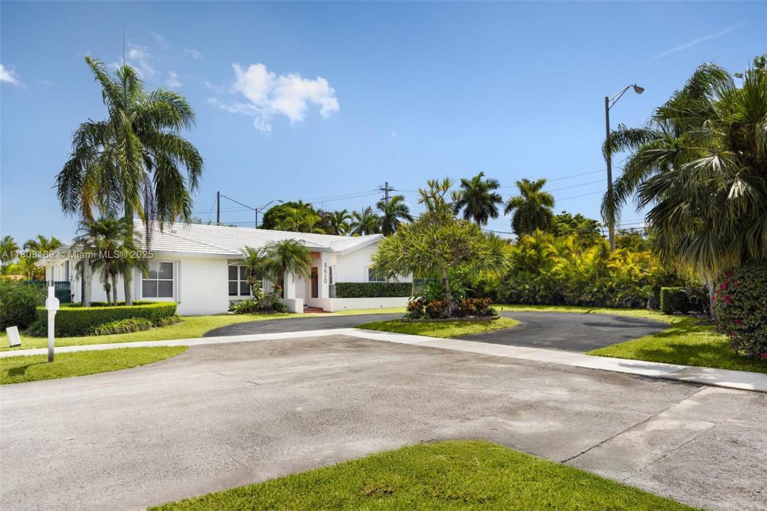 8610 SW 83rd St, Miami, Florida 33143