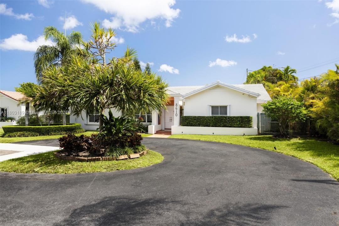 8610 SW 83rd St, Miami, Florida 33143