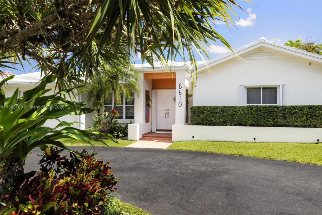 8610 SW 83rd St, Miami, Florida 33143