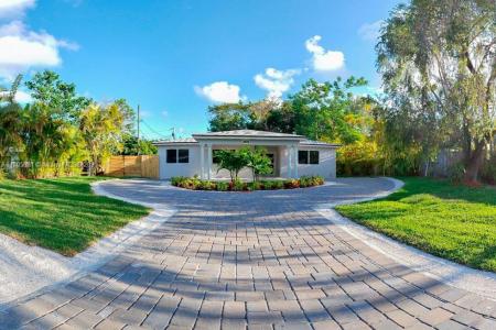 6634 SW 76th Ter, South Miami, Florida 33143, USA