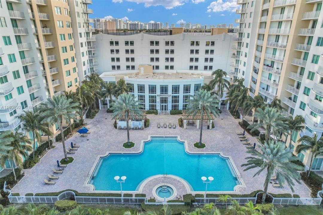 1745 E Hallandale Beach Blvd 2005W, Hallandale Beach, 佛罗里达州 33009, 美国