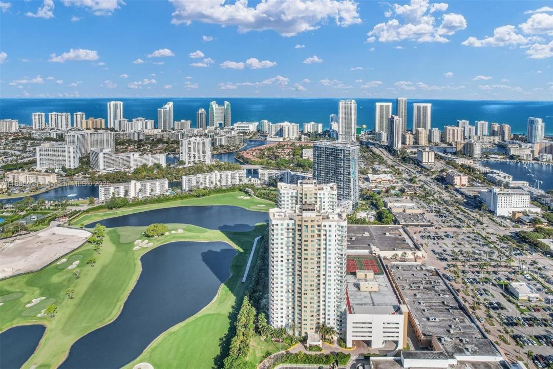 1745 E Hallandale Beach Blvd 2005W, Hallandale Beach, 佛罗里达州 33009, 美国
