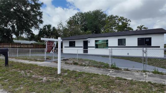 3800 NW 208th St, Miami Gardens, Florida 33055, USA
