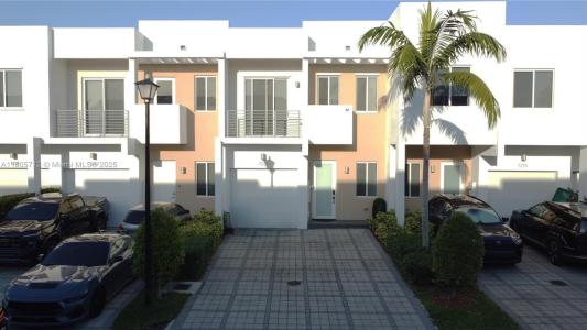 7221 NW 103rd Path, Doral, Florida 33178, USA