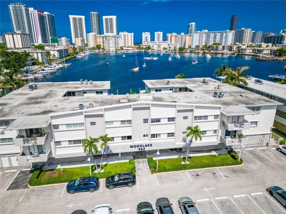 462 Golden Isles Dr 305, Hallandale Beach, 플로리다 33009, 미국