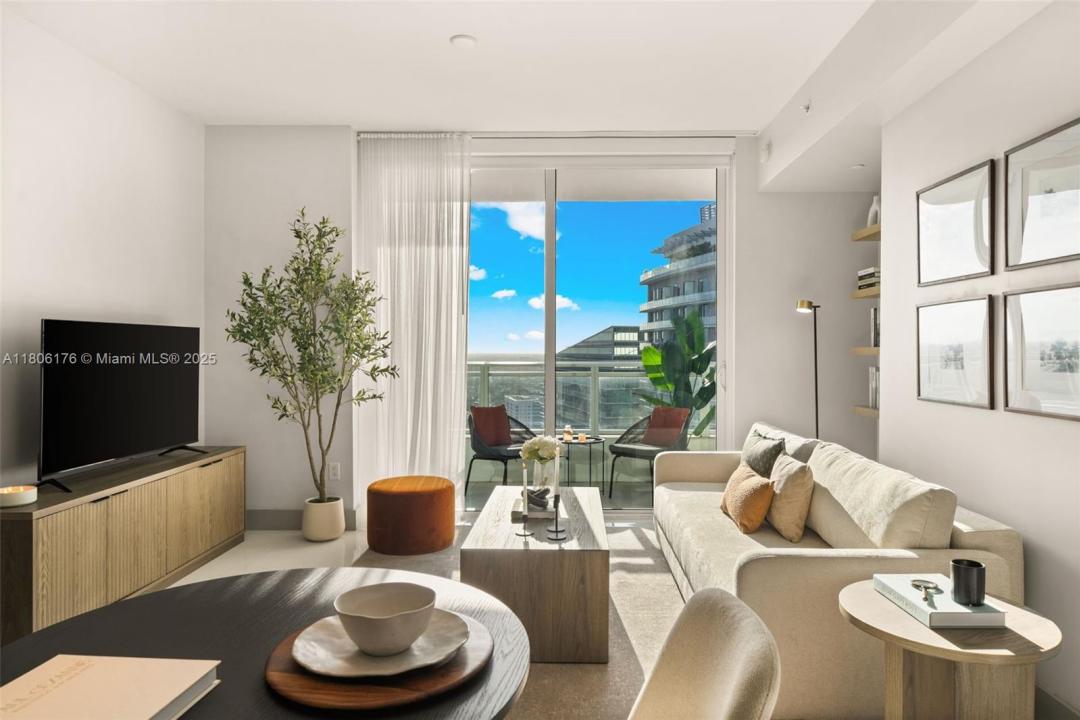 1080 Brickell Ave 3905, Miami, Floride 33131, États-Unis