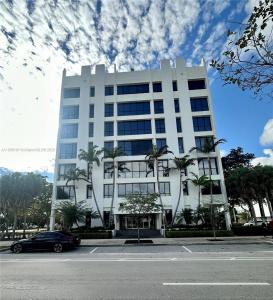 2450 Hollywood Blvd 303A, Hollywood, Florida 33020, USA