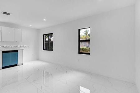 1821 NW 69th St 1823, Miami, Florida 33147, USA