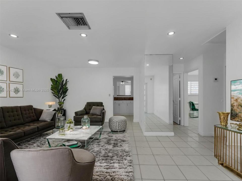 1811 SW 97th Ter 1-2, Miramar, Florida 33025