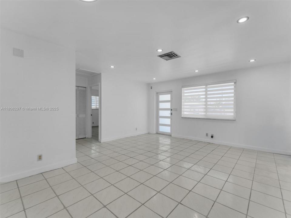 1811 SW 97th Ter 1-2, Miramar, Florida 33025