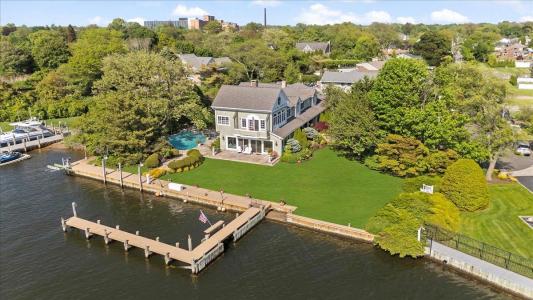 501 Bay 5th Street, Islip, New York 11795, Stati Uniti