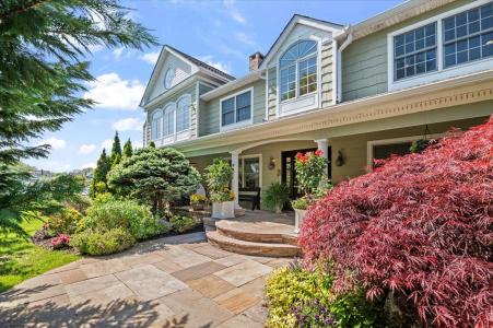 501 Bay 5th Street, Islip, New York 11795