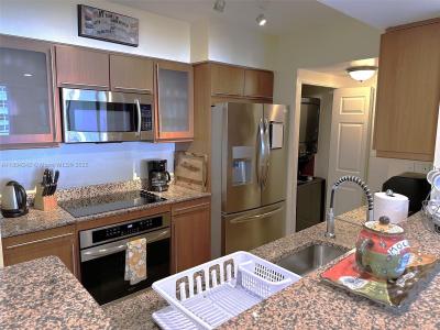2080 S Ocean Drive 1606, Hallandale Beach, Florida 33009, USA