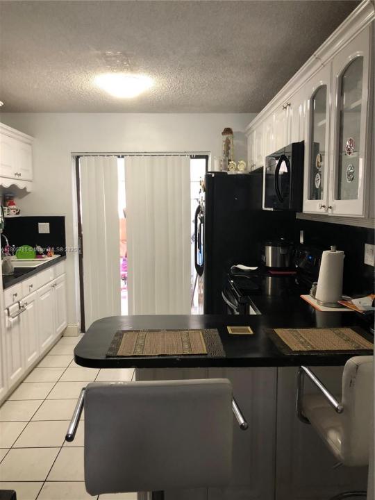 2740 W 62nd St 104, Hialeah, Floride 33016, États-Unis