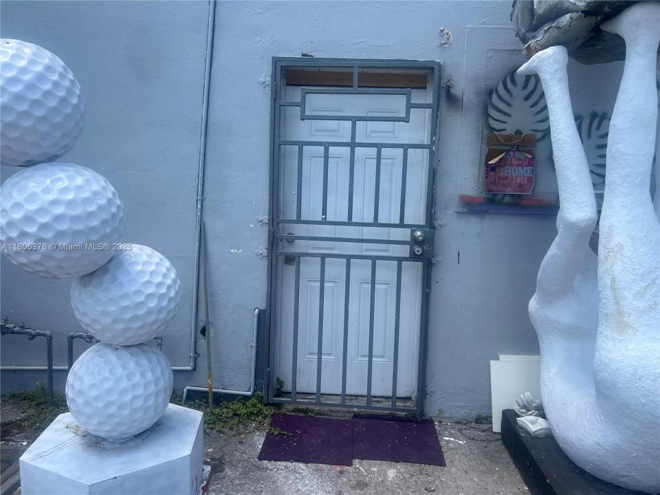 1325 E 10th Ave 3, Hialeah, 佛罗里达州 33010, 美国
