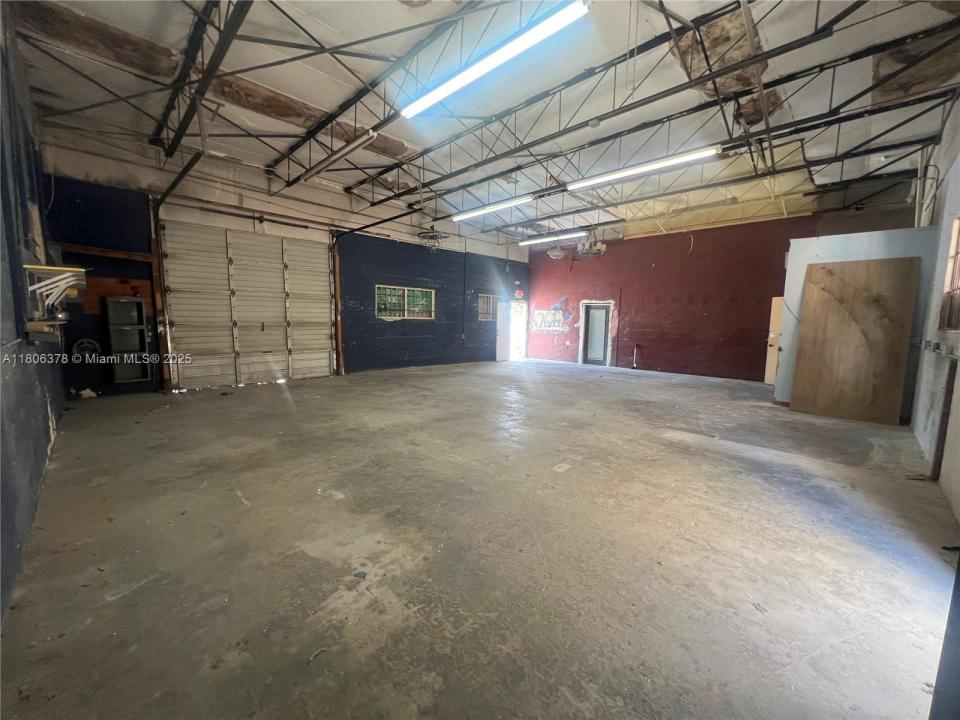 1325 E 10th Ave 3, Hialeah, 佛罗里达州 33010, 美国