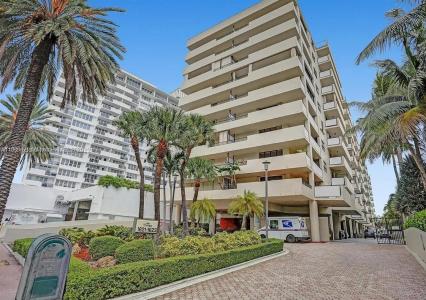 1621 Collins Ave 505, Miami Beach, Florida 33139, USA