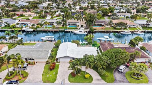 2770 NE 8th Ct, Pompano Beach, Florida 33062, USA