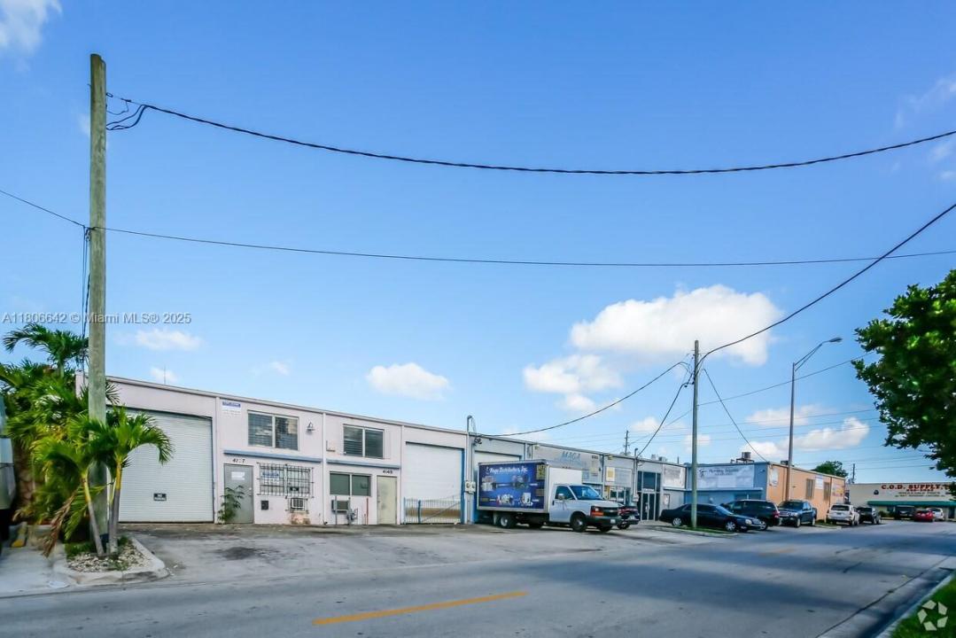 4125 E 10th Ct, Hialeah, Flórida 33013, Estados Unidos