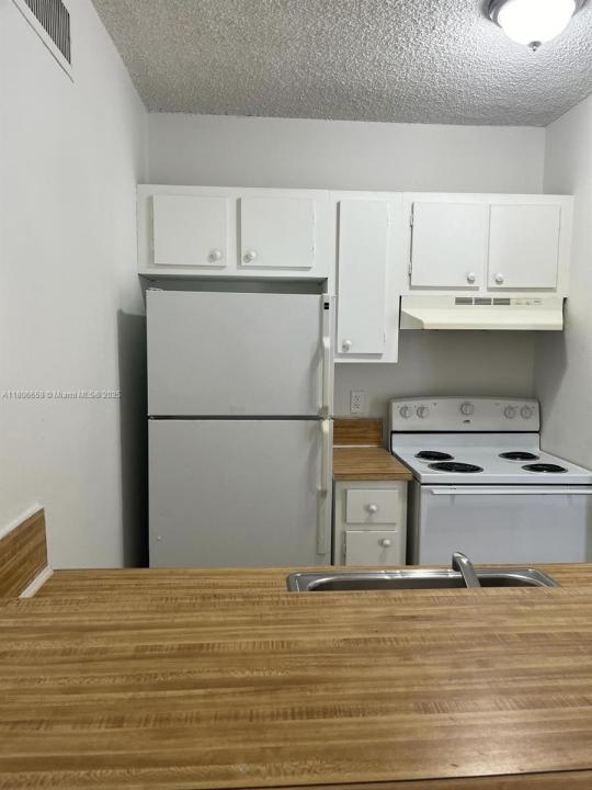 4017 N University Dr 210, Sunrise, Florida 33351, USA